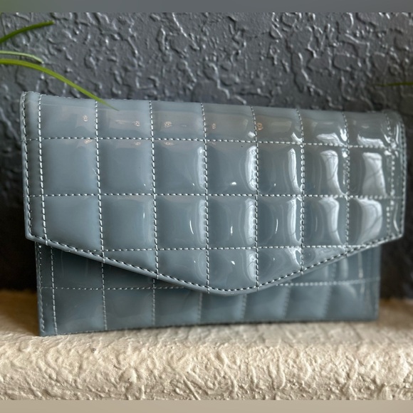 🌸🌷Crossi Blue Envelope Style Patent Puffy Quilted Crossbody Shoulder Bag Clutch - Picture 16 of 16